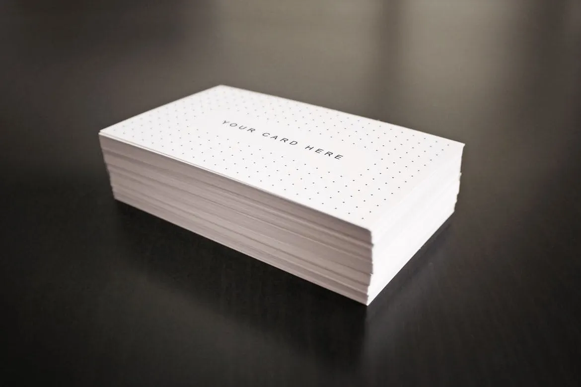 时尚高端简约商务质感的名片设计VI样机展示模型mockups