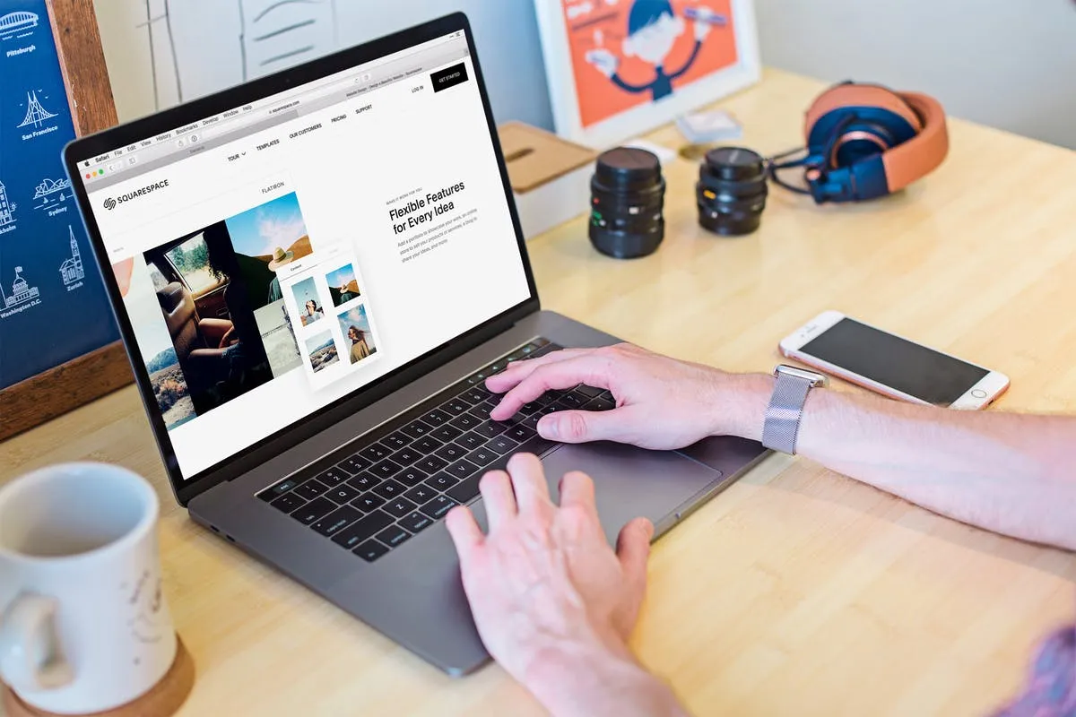 苹果MacBook Pro笔记本电脑样机模板 Macbook Touch Bar Mockup Laptop Website Workplace插图