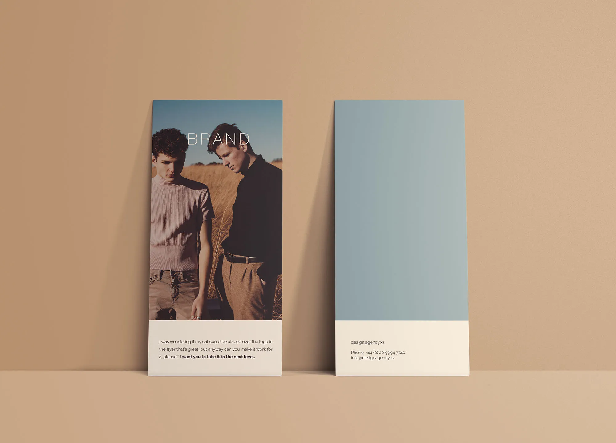 传单双面设计效果图样机模板 Vertical Flyer Mockup插图