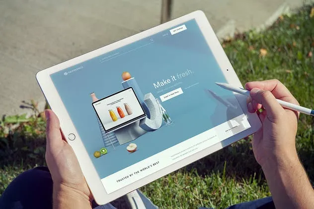 实物拍摄手持iPad Pro样机v6 iPad Pro Mockups v6插图(3)