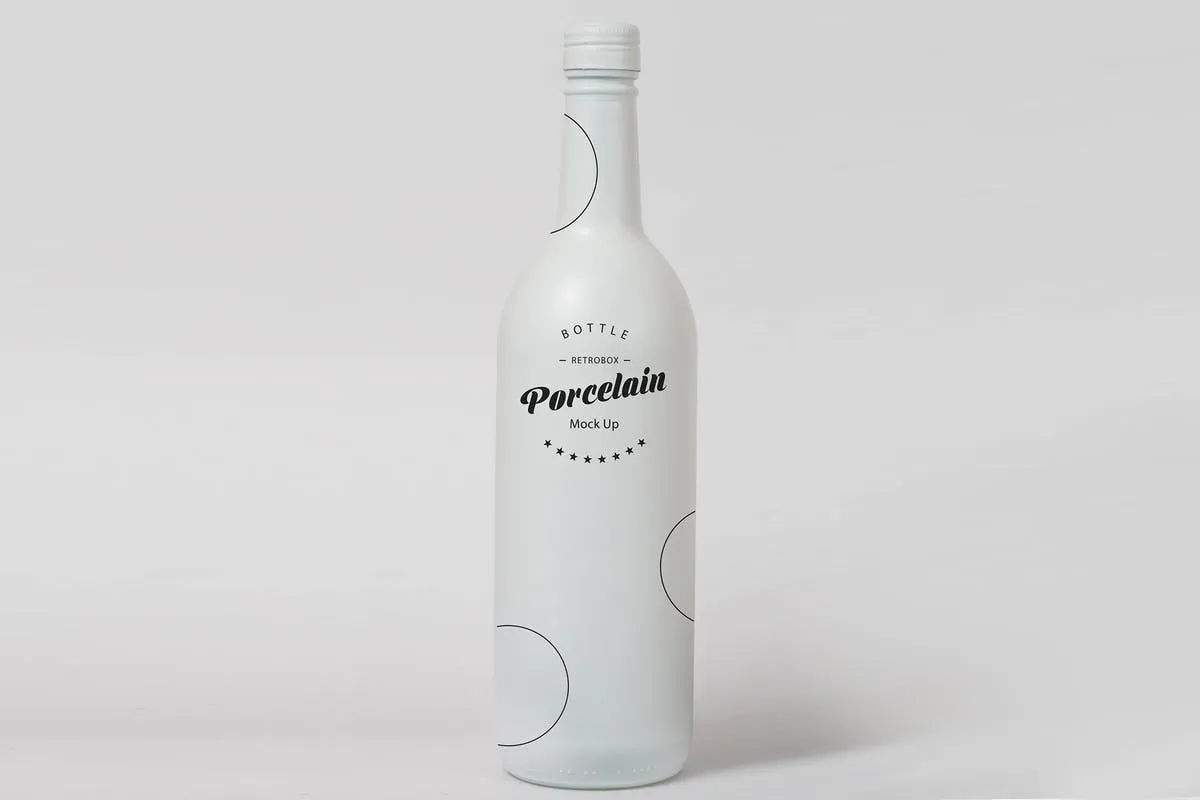 白色铝制饮料瓶外观设计效果图素材库精选 Porcelain Bottle Mock Up插图