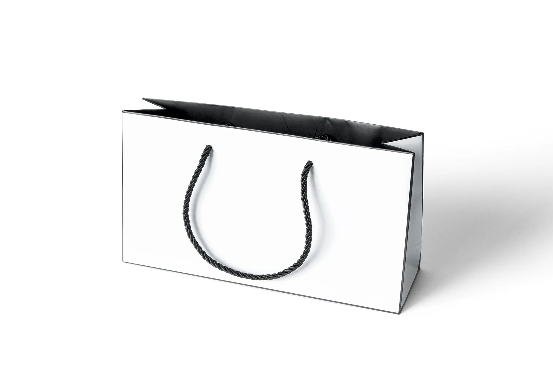 时尚纸袋礼品袋样机模板 Fashion paper bags mockups