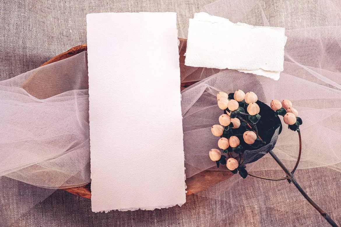 婚礼照片婚礼邀请函优雅风格设计样机素材库精选模板v07 Wedding Photo Mockup 07插图(1)