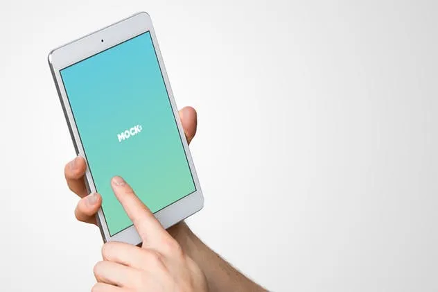 手持iPad Mini设备演示样机模板 iPad Mini Studio Mockups插图(5)