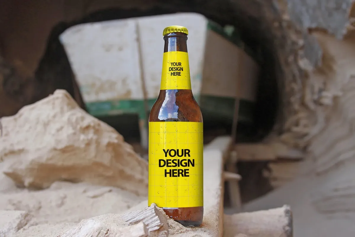 福门特拉岛船洞场景小啤酒瓶外观印刷设计样机 Formentera Boat Cave