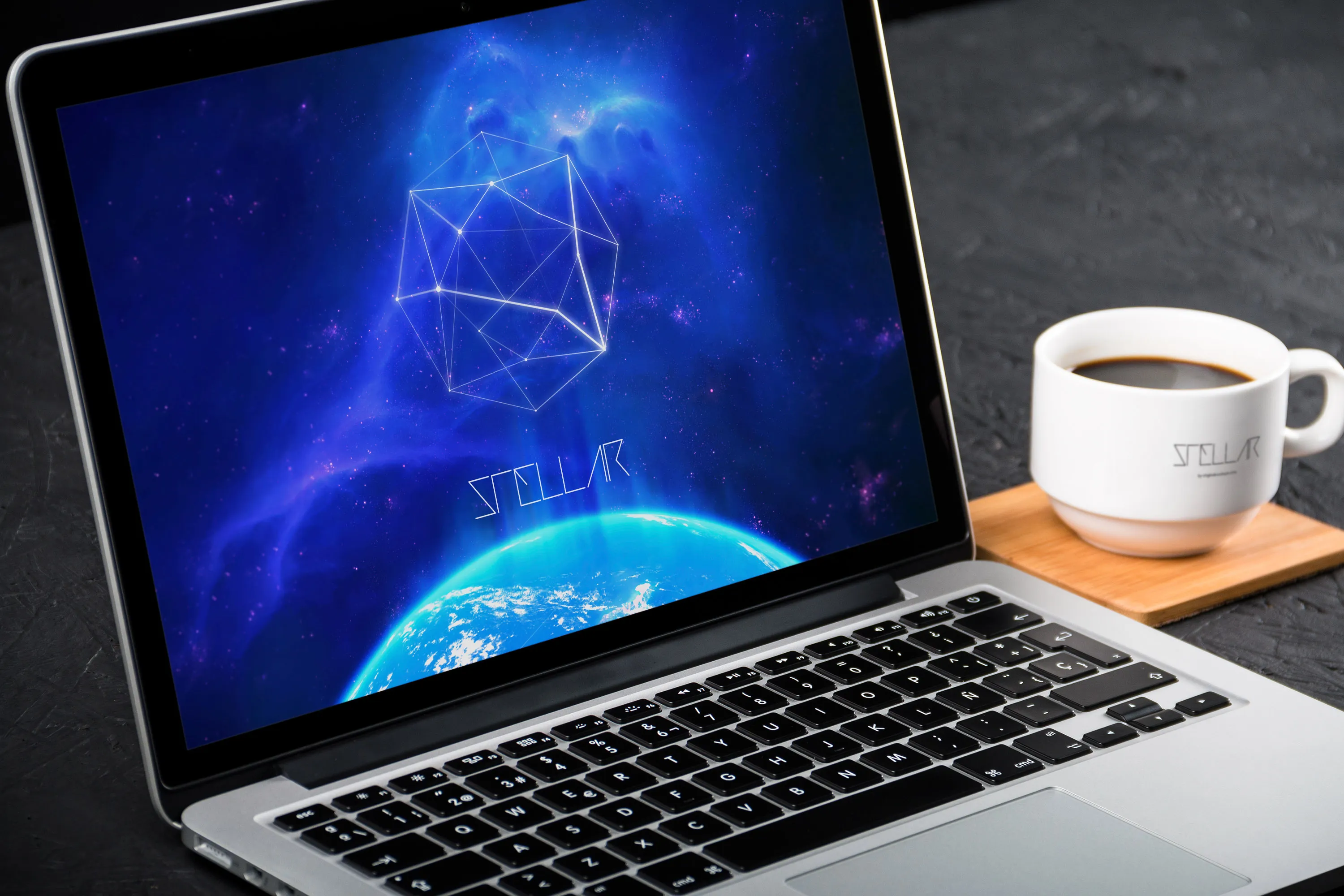 13寸MacBook Pro笔记本电脑屏幕预览样机模板01 MacBook Pro Retina 13 Mockup 01