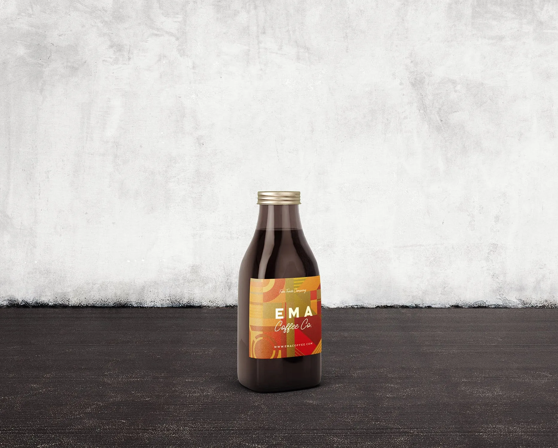 6个啤酒/咖啡/牛奶瓶外观设计素材库精选v3 6 Beer Coffee Milk Bottles Mockups 3插图(4)