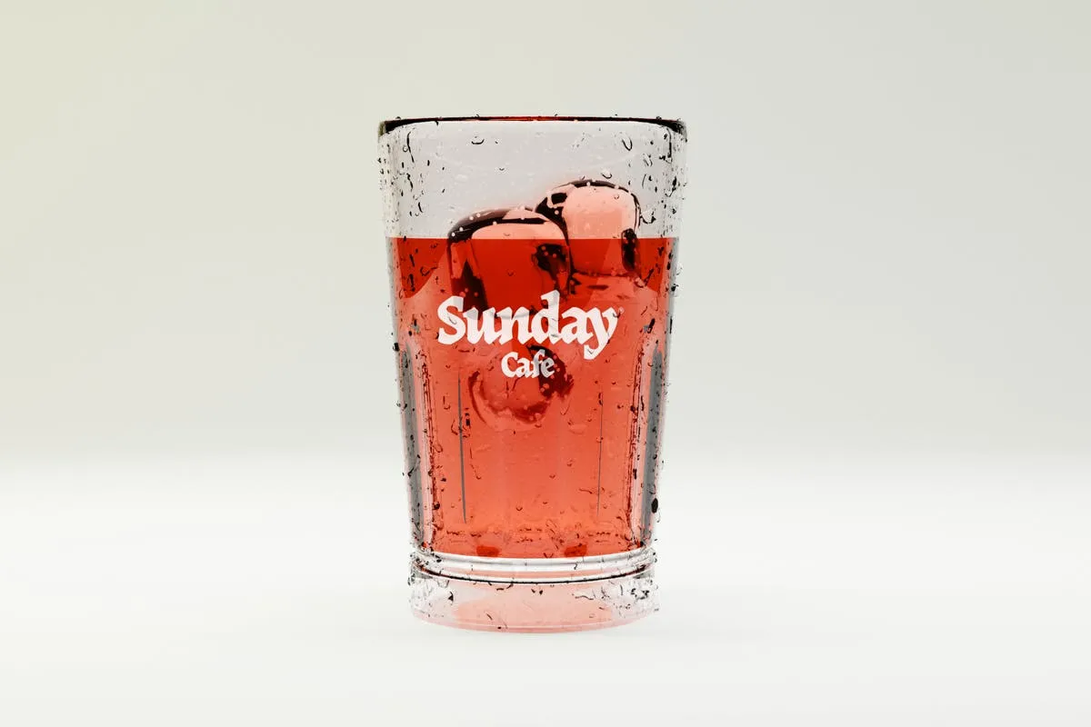 多用途透明玻璃杯样机模板 Multipurpose Transparent Glass Mockup