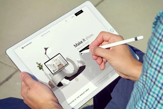 实物拍摄手持iPad Pro样机v6 iPad Pro Mockups v6插图(2)