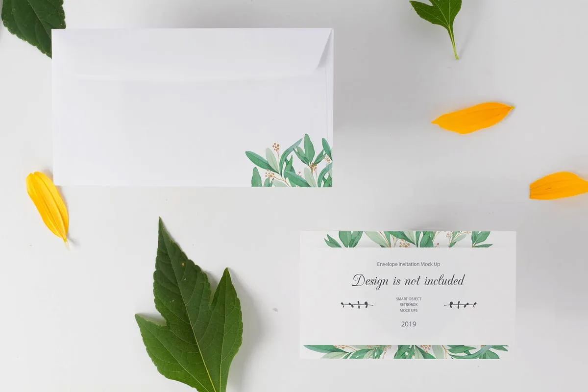 绿叶信封&邀请函样机设计模板 Envelope and Invitation Mock Up插图